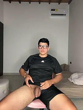 Snapshot of Sarasweet_sex chatting on 05-19-26, 02:18 Sarasweet sex online show from 05-19-26, 02:18