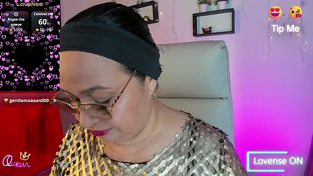 Gia Nahomi online show from 02-15-26, 09:22