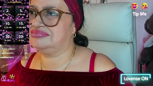 Gia Nahomi online show from 05-15-26, 11:45