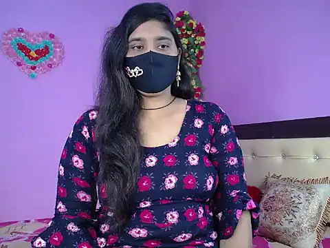 Hot Maleka online show from 02-04-26, 04:13