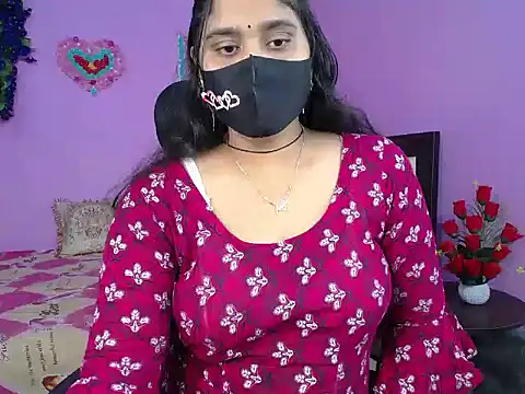 Hot Maleka online show from 03-03-26, 04:46