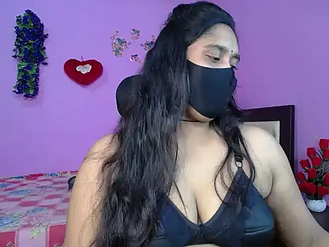 Hot Maleka online show from 04-18-26, 07:07