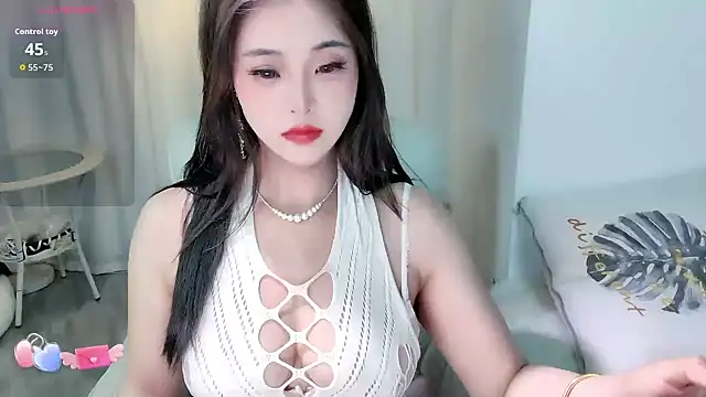 Snapshot of Ailisha66 chatting on 05-16-26, 02:41 Ailisha66 online show from 05-16-26, 02:41