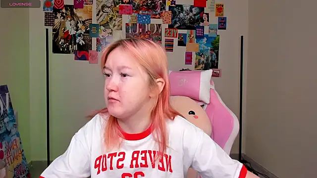 Sara Robinson online show from 03-06-25, 03:02