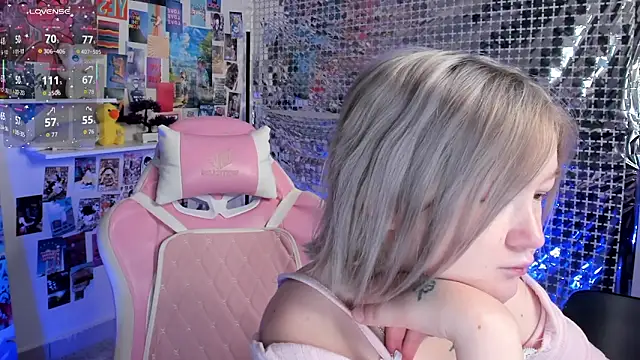 Sara Robinson online show from 03-28-26, 03:06