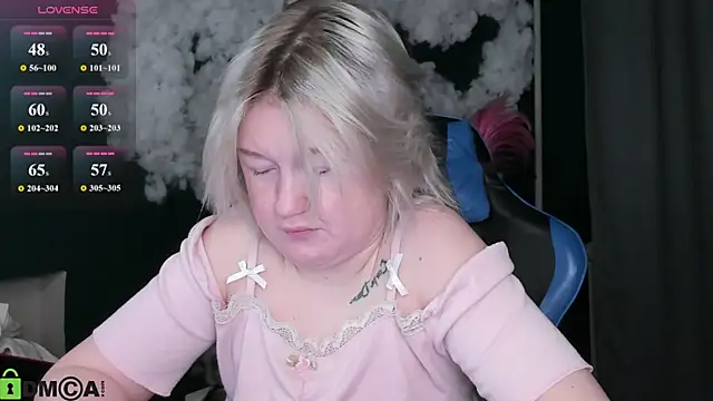 Snapshot of Sara_Robinson chatting on 06-19-26, 02:49 Sara Robinson online show from 06-19-26, 02:49