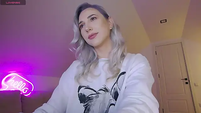 KhloeK online show from 02-11-26, 09:58