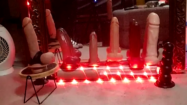 Snapshot of SlammyDjr chatting on 12-28-24, 12:03 SlammyDjr online show from 12-28-24, 12:03