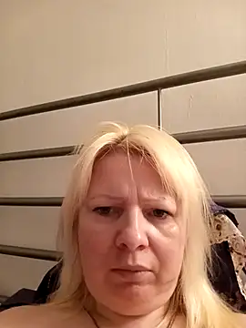 Snapshot of Lauri_scherri chatting on 04-19-26, 11:51 Lauri scherri online show from 04-19-26, 11:51
