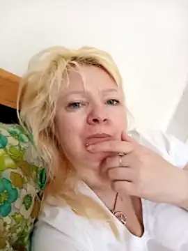 Snapshot of Lauri_scherri chatting on 04-21-26, 11:27 Lauri scherri online show from 04-21-26, 11:27