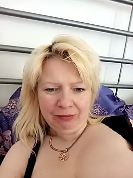 Snapshot of Lauri_scherri chatting on 05-16-26, 10:36 Lauri scherri online show from 05-16-26, 10:36