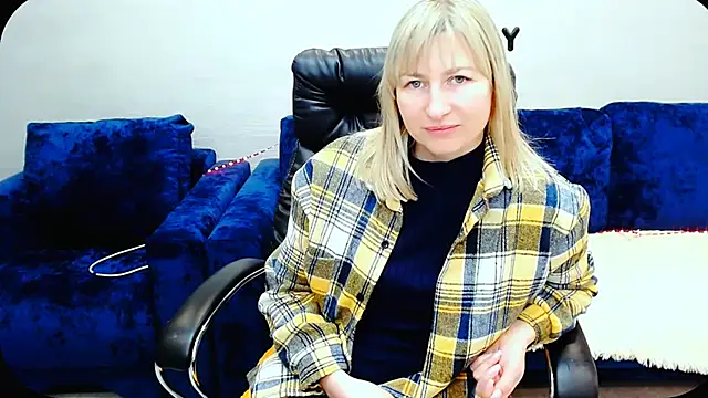 Incredible Ariela online show from 10-30-25, 01:23