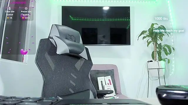 emily palmeer online show from 11-27-25, 10:39