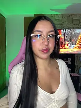 Tamara Roberts1 online show from 12-17-24, 03:28