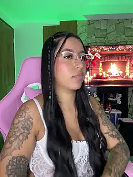 Tamara Roberts1 online show from 12-28-24, 05:23