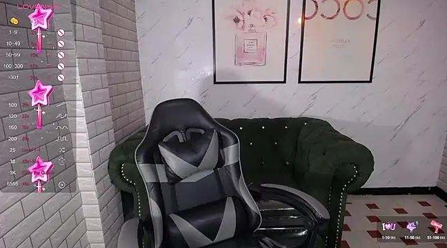 Snapshot of _Charlotte_v chatting on 03-21-25, 05:02 Charlotte v online show from 03-21-25, 05:02