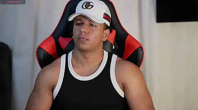 Snapshot of May_Dylan1 chatting on 01-02-25, 08:39 May Dylan1 online show from 01-02-25, 08:39