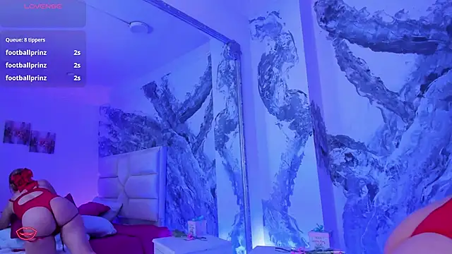 Snapshot of AuroraRojas chatting on 03-08-25, 08:35 AuroraRojas online show from 03-08-25, 08:35