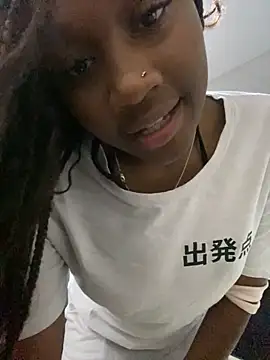 Snapshot of EscorpiLeoncita chatting on 09-21-25, 05:09 EscorpiLeoncita online show from 09-21-25, 05:09