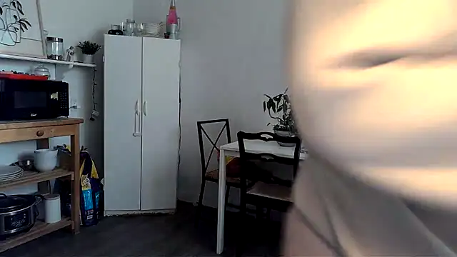 Kittyymaze1 online show from 03-04-26, 12:44