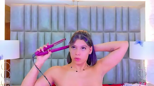 TiaraRosse online show from 03-05-26, 12:01