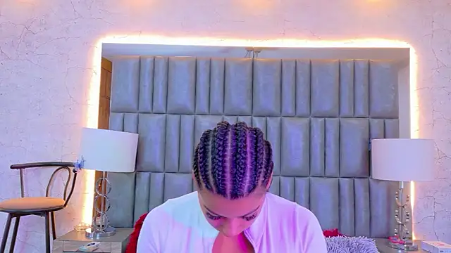 TiaraRosse online show from 03-21-26, 11:59