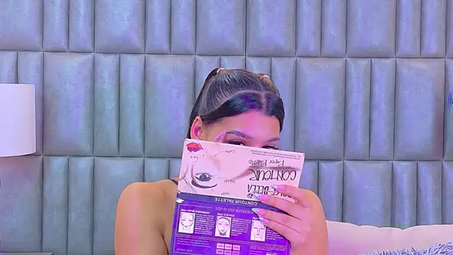 TiaraRosse online show from 04-11-26, 01:04