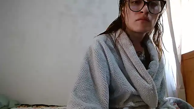 kittenlizz online show from 02-01-25, 05:47