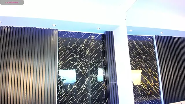 Aaron Scoot online show from 12-20-25, 02:46