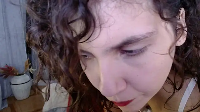 Snapshot of Sigrid- chatting on 01-20-25, 11:43 Sigrid- online show from 01-20-25, 11:43