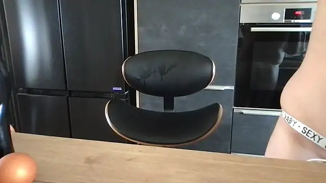 Snapshot of unconnudu21000 chatting on 11-04-25, 11:53 unconnudu21000 online show from 11-04-25, 11:53