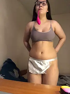 Snapshot of Prudie_Gabriella chatting on 03-11-25, 04:07 Prudie Gabriella online show from 03-11-25, 04:07