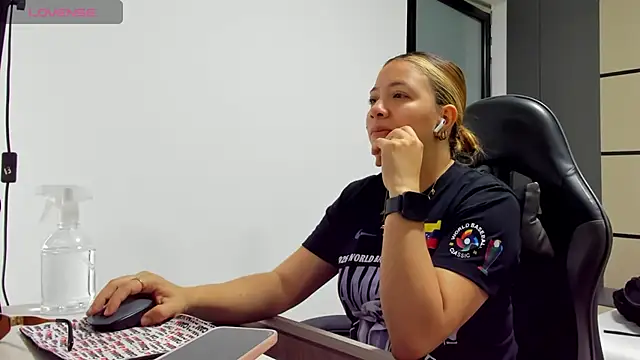 alma fenix online show from 03-21-26, 12:32