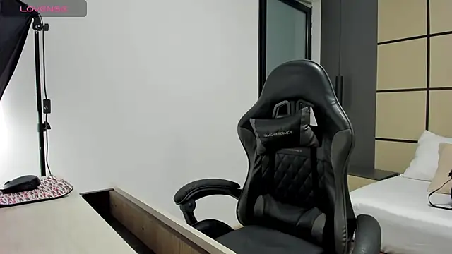 alma fenix online show from 03-24-26, 12:43