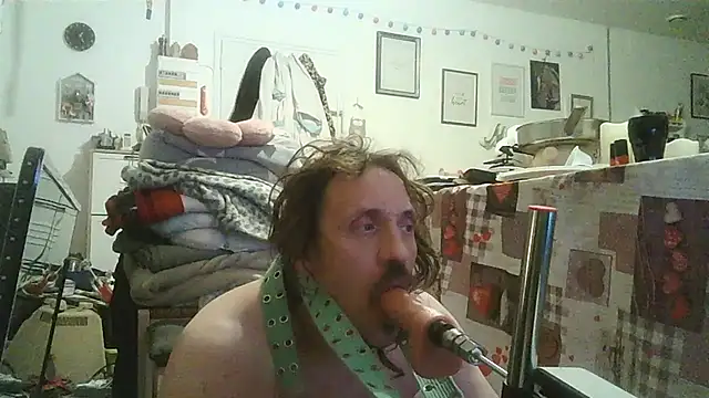 cyril020202 online show from 11-02-25, 11:29