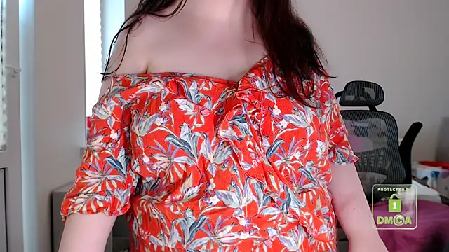 Snapshot of cute_and_hot chatting on 07-07-26, 03:49 cute and hot online show from 07-07-26, 03:49