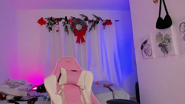 Lia Petite1 online show from 02-19-25, 05:27