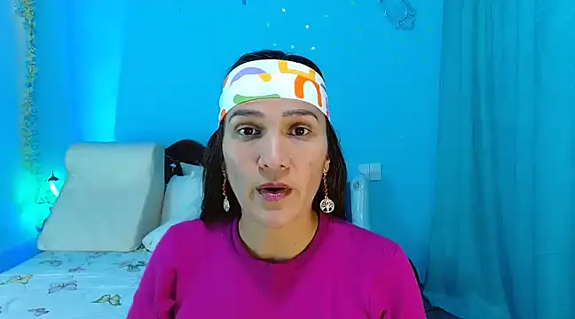 Snapshot of venus_swet_ chatting on 02-08-25, 12:38 venus swet online show from 02-08-25, 12:38