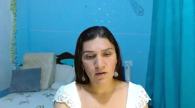 Snapshot of venus_swet_ chatting on 02-09-25, 02:28 venus swet online show from 02-09-25, 02:28