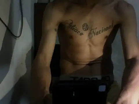 Snapshot of Delgadomx chatting on 11-04-25, 05:17 Delgadomx online show from 11-04-25, 05:17