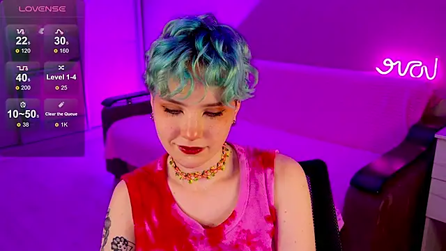 Snapshot of School_Love chatting on 12-18-24, 04:17 School Love online show from 12-18-24, 04:17