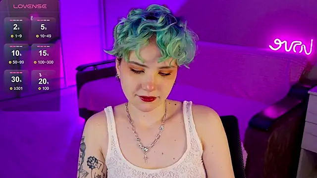 Snapshot of School_Love chatting on 01-05-25, 04:16 School Love online show from 01-05-25, 04:16