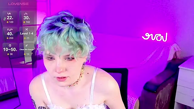 Snapshot of School_Love chatting on 01-24-25, 01:03 School Love online show from 01-24-25, 01:03