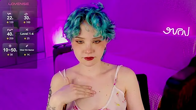 Snapshot of School_Love chatting on 02-10-25, 01:11 School Love online show from 02-10-25, 01:11