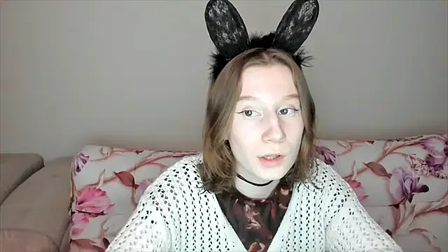 Snapshot of EnigmaSee chatting on 12-02-24, 12:09 EnigmaSee online show from 12-02-24, 12:09