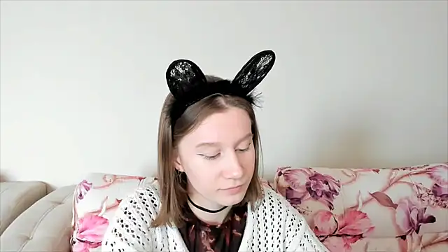 Snapshot of EnigmaSee chatting on 12-02-24, 06:20 EnigmaSee online show from 12-02-24, 06:20
