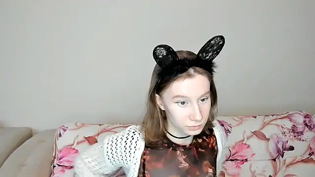 Snapshot of EnigmaSee chatting on 12-02-24, 09:24 EnigmaSee online show from 12-02-24, 09:24