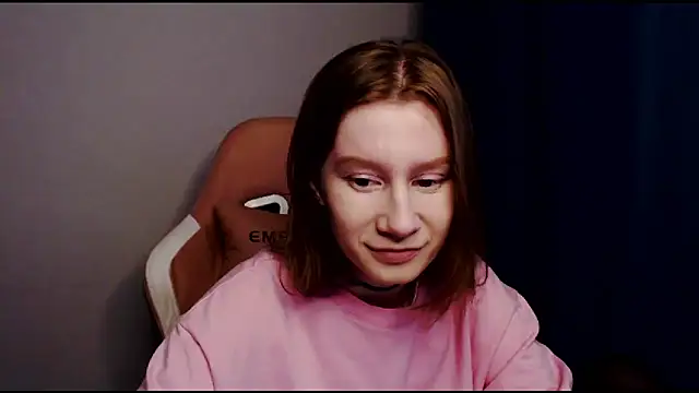 Snapshot of EnigmaSee chatting on 12-09-24, 02:24 EnigmaSee online show from 12-09-24, 02:24