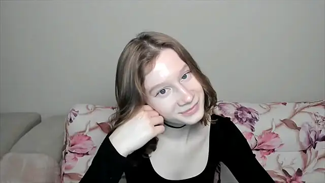 Snapshot of EnigmaSee chatting on 12-30-24, 01:58 EnigmaSee online show from 12-30-24, 01:58