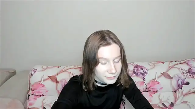 Snapshot of EnigmaSee chatting on 01-04-25, 11:22 EnigmaSee online show from 01-04-25, 11:22